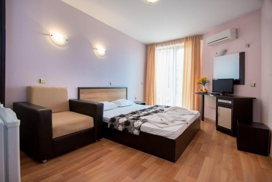 South Beach Hotel - New Management And Free Beach Access Tsarevo Exterior foto