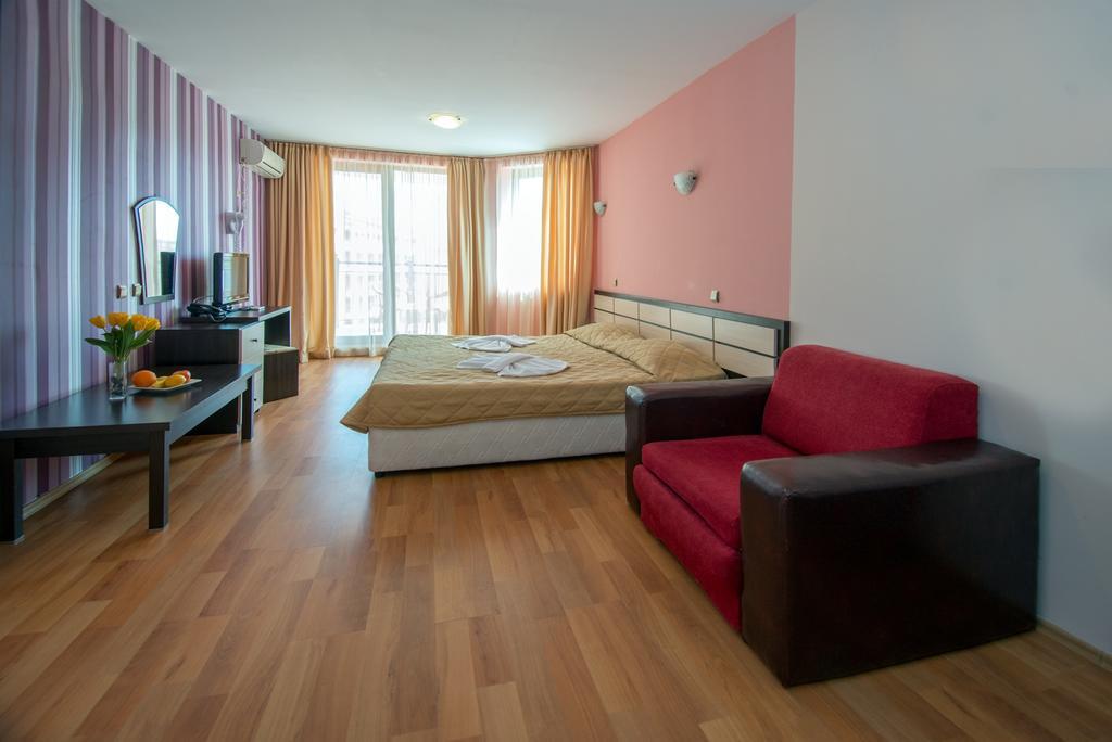 South Beach Hotel - New Management And Free Beach Access Tsarevo Exterior foto