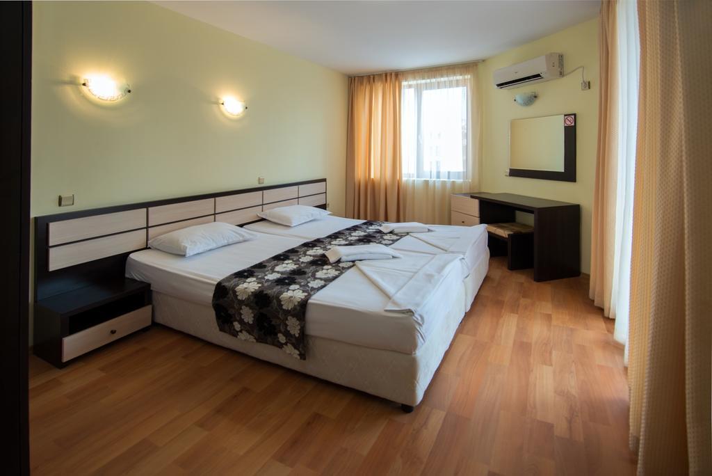 South Beach Hotel - New Management And Free Beach Access Tsarevo Exterior foto