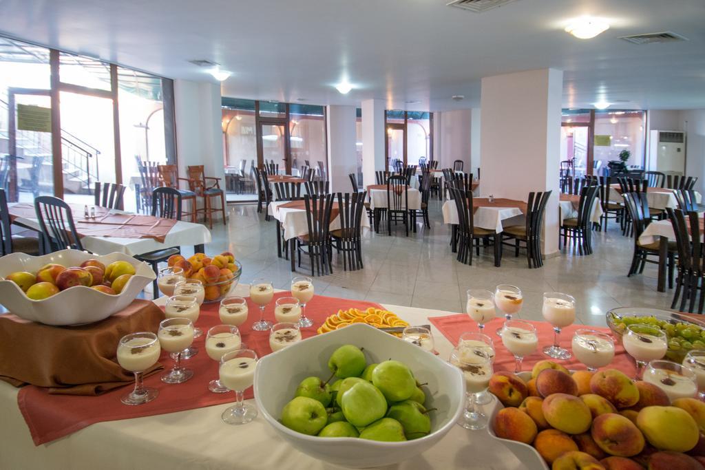 South Beach Hotel - New Management And Free Beach Access Tsarevo Exterior foto